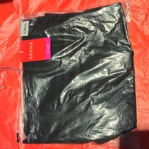 Spanx Mid Thigh short shaper